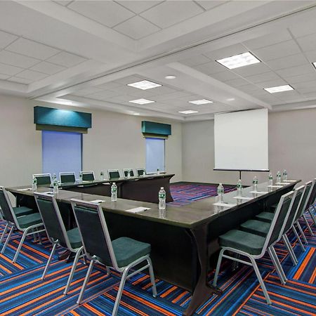 Hampton Inn & Suites By Hilton Syracuse Dewitt East Syracuse Extérieur photo